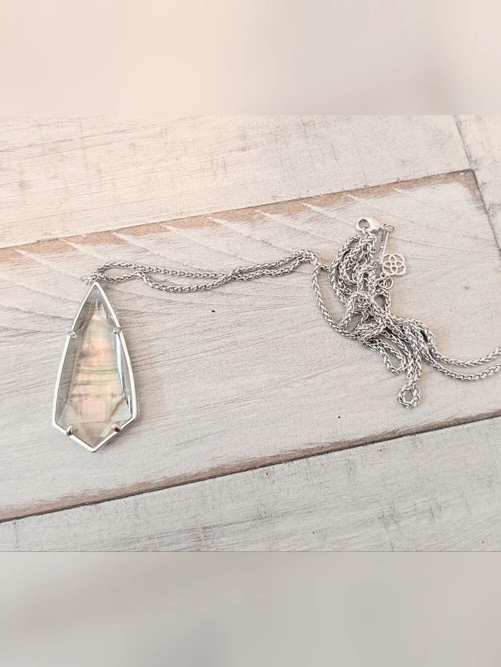 Kendra Scott Iridescent Pendant Necklace in Silver